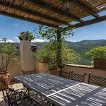Torre Del Falco 컨트리하우스 *