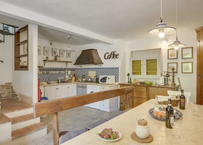 Torre Del Falco 컨트리하우스 *